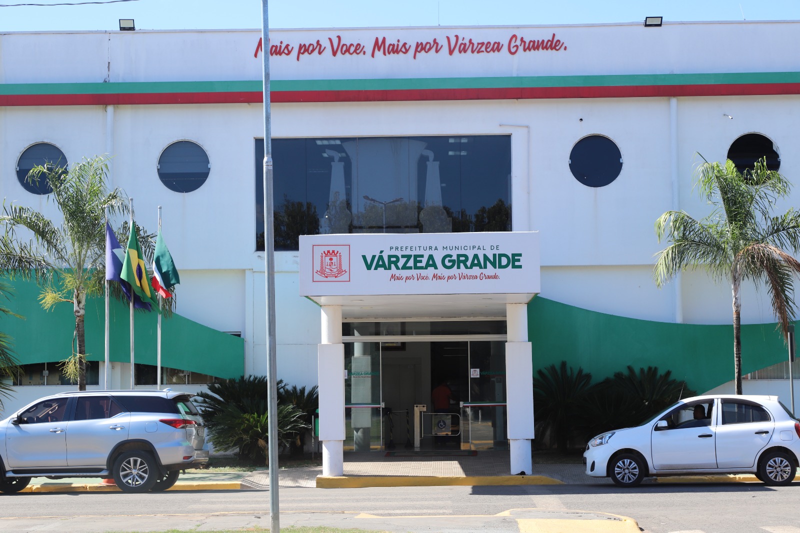 Bazar do Bem em Várzea Grande inicia com sucesso de público e de vendas