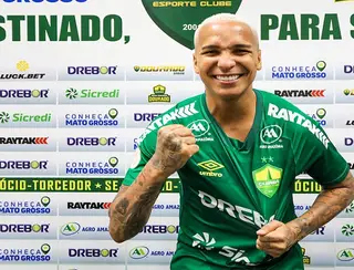 Cuiabá confirmou a contratação do atacante Deyverson para o restante do Brasileirão 