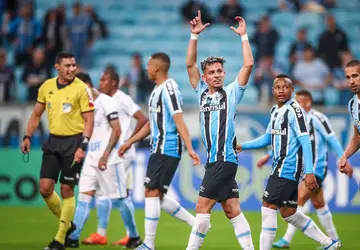 Com gol de Gabriel Teixeira, Grêmio derrota Londrina na Série B